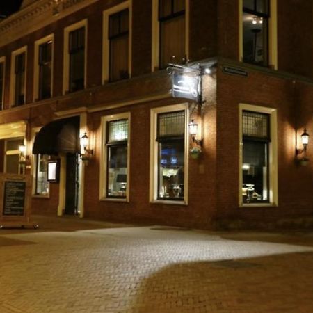 B&B Het Herenhuys Aan De Historische Gracht Van Kollum 외부 사진