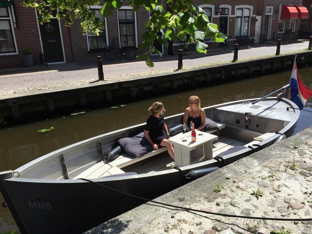 B&B Het Herenhuys Aan De Historische Gracht Van Kollum 외부 사진