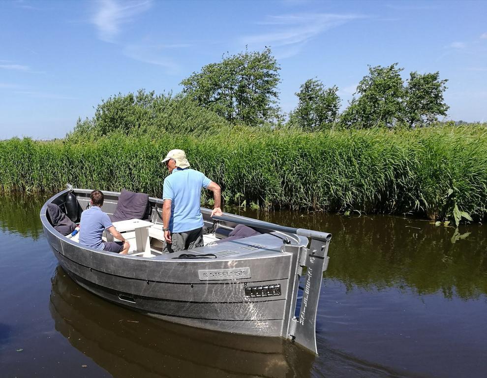 B&B Het Herenhuys Aan De Historische Gracht Van Kollum 외부 사진